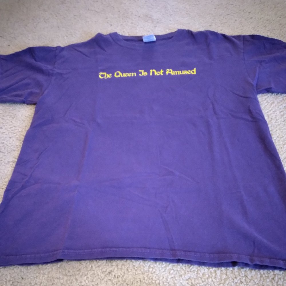 Funny Tee Shirt - The Queen - Picture 1 of 4